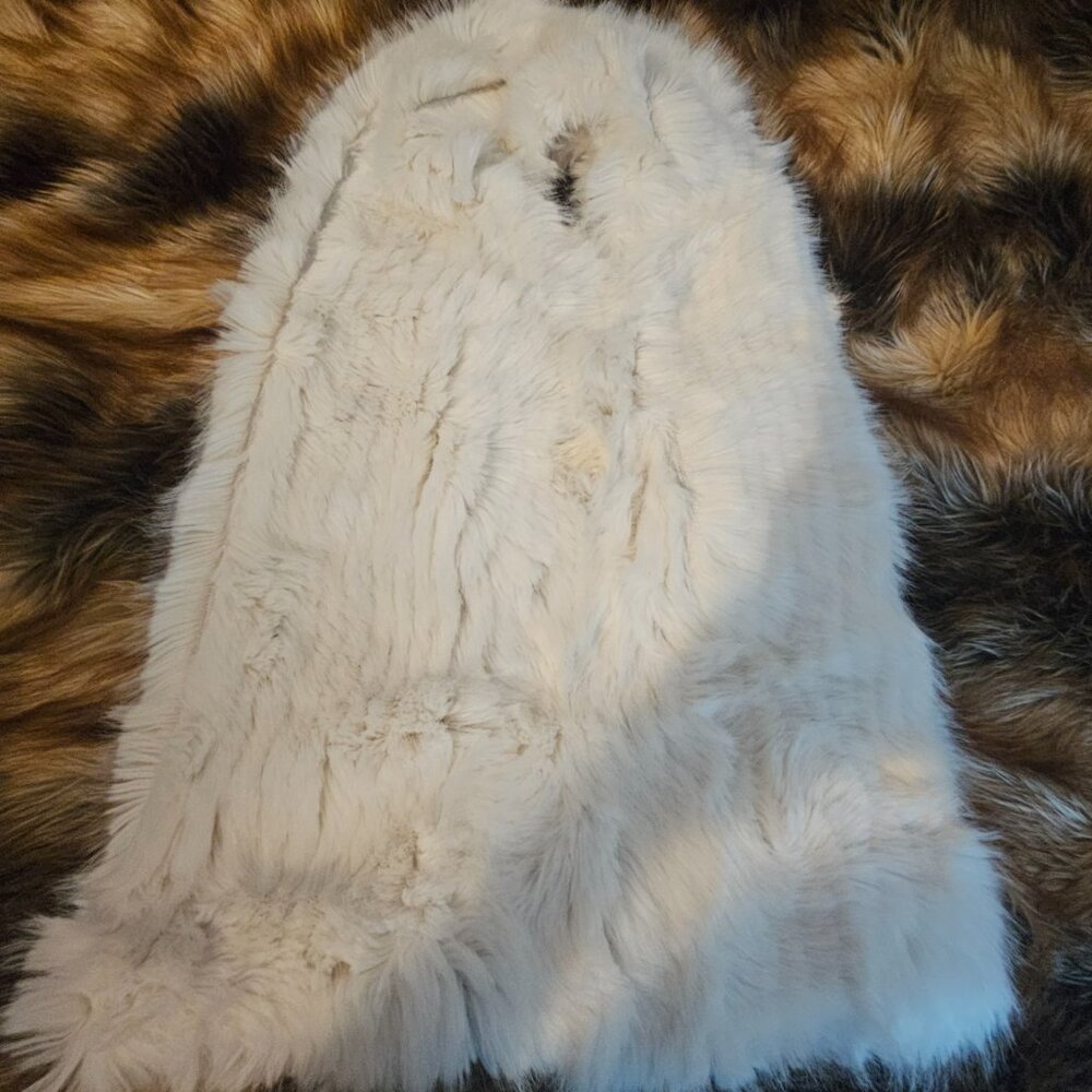 NWT Donna Salyers Fabulous Furs XS Arctic White Faux Fox Fur Vest Pockets Ski - Picture 6 of 9